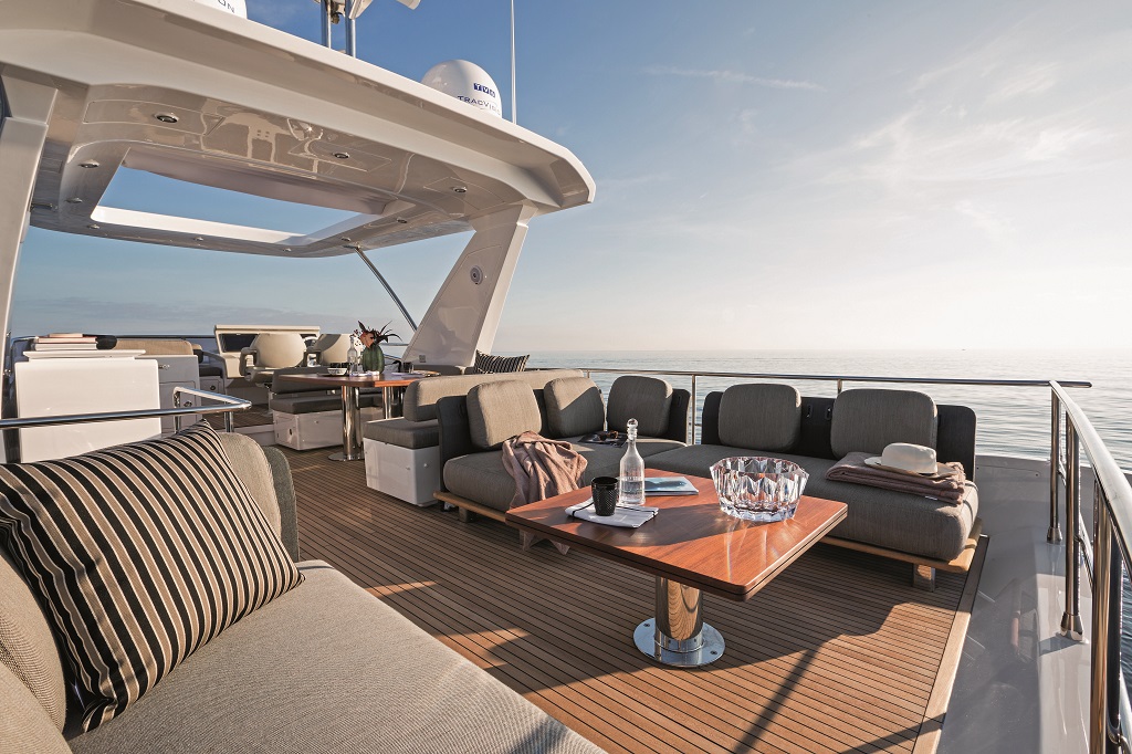 Azimut 66_Flybridge 5